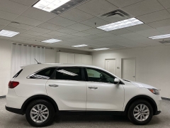 Used 2019  Kia Sorento 4d SUV FWD LX V6 at Ideal Cars Llc near Mesa, AZ