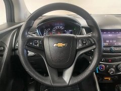 Used 2021  Chevrolet Trax AWD 4dr LS at Ideal Cars Llc near Mesa&comma; AZ