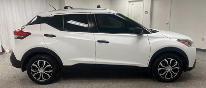 Used 2018  Nissan Kicks 4d SUV FWD S at Ideal Cars Llc near Mesa&comma; AZ