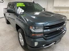 Used 2018  Chevrolet Silverado 1500 4WD Crew Cab LT Z71 at Ideal Cars Llc near Mesa&comma; AZ