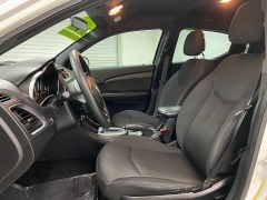 Used 2014  Dodge Avenger 4d Sedan SE at Ideal Cars Llc near Mesa&comma; AZ