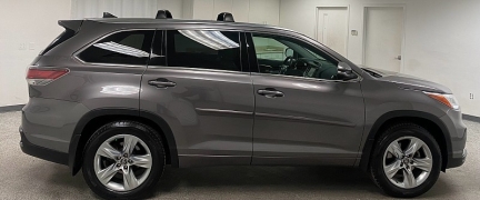 Used 2016  Toyota Highlander 4d SUV AWD Limited Platinum at Ideal Cars Llc near Mesa&comma; AZ