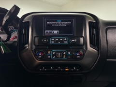 Used 2018  Chevrolet Silverado 1500 4WD Crew Cab LT Z71 at Ideal Cars Llc near Mesa&comma; AZ