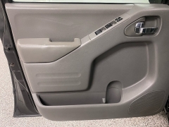 Used 2017  Nissan Frontier 2WD Crew Cab SV at Ideal Cars Llc near Mesa, AZ