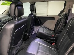 Used 2015  Chrysler Town & Country 4d Wagon Touring at Ideal Cars Llc near Mesa, AZ