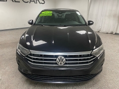 Used 2019  Volkswagen Jetta 4d Sedan 1&period;4T SEL at Ideal Cars Llc near Mesa&comma; AZ