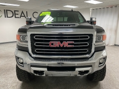 Used 2019  GMC Sierra 2500 4WD Crew Cab SLT at Ideal Cars Llc near Mesa&comma; AZ