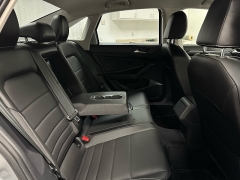 Used 2022  Volkswagen Jetta SE Auto at Ideal Cars Llc near Mesa&comma; AZ