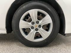 Used 2018  Chevrolet Cruze 4d Sedan LS Auto at Ideal Cars Llc near Mesa, AZ