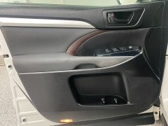 Used 2018  Toyota Highlander 4d SUV FWD LE at Ideal Cars Llc near Mesa&comma; AZ