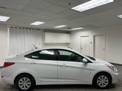 Used 2017  Hyundai Accent 4d Sedan SE Auto at Ideal Cars Llc near Mesa&comma; AZ