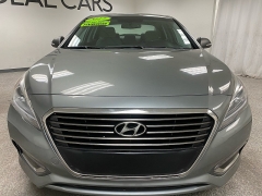 Used 2017  Hyundai Sonata Plug-In Hybrid 4d Sedan at Ideal Cars Llc near Mesa&comma; AZ