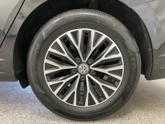 Used 2019  Volkswagen Jetta 4d Sedan 1&period;4T SEL at Ideal Cars Llc near Mesa&comma; AZ