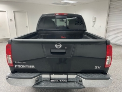 Used 2015  Nissan Frontier 2WD Crew Cab SV Auto at Ideal Cars Llc near Mesa&comma; AZ