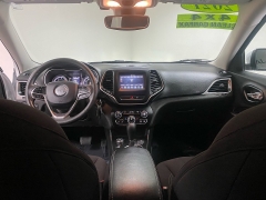 Used 2021  Jeep Cherokee Latitude 4x4 at Ideal Cars Llc near Mesa&comma; AZ