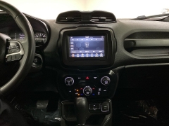 Used 2020  Jeep Renegade 4d SUV 4WD Latitude at Ideal Cars Llc near Mesa&comma; AZ