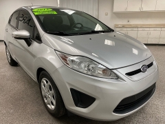 Used 2013  Ford Fiesta 4d Hatchback SE at Ideal Cars Llc near Mesa&comma; AZ