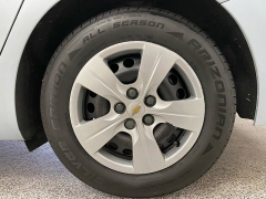 Used 2017  Chevrolet Cruze 4d Sedan LS Auto at Ideal Cars Llc near Mesa&comma; AZ