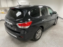 Used 2015  Nissan Pathfinder 4d SUV 4WD SV at Ideal Cars Llc near Mesa&comma; AZ