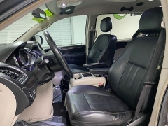 Used 2015  Chrysler Town & Country 4d Wagon Touring at Ideal Cars Llc near Mesa, AZ