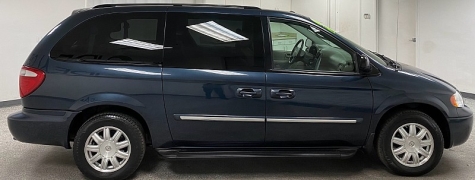 Used 2007  Chrysler Town & Country 4d Wagon Touring at Ideal Cars Llc near Mesa&comma; AZ