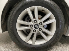 Used 2015  Hyundai Sonata 4d Sedan SE at Ideal Cars Llc near Mesa&comma; AZ