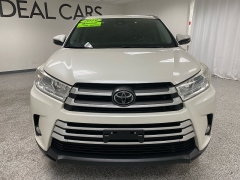 Used 2019 Toyota Highlander 4d SUV FWD XLE at Ideal Cars Llc near Mesa, AZ