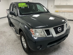 Used 2015  Nissan Frontier 2WD Crew Cab SV Auto at Ideal Cars Llc near Mesa&comma; AZ