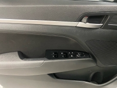 Used 2020  Hyundai Elantra 4d Sedan SEL at Ideal Cars Llc near Mesa&comma; AZ