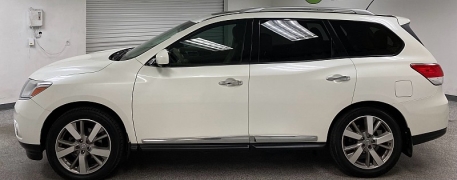 Used 2015  Nissan Pathfinder 4d SUV 4WD Platinum at Ideal Cars Llc near Mesa&comma; AZ