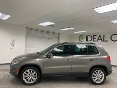 Used 2009  Volkswagen Tiguan 4d SUV SE w&sol;Leather 4Motion at Ideal Cars Llc near Mesa&comma; AZ