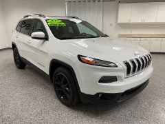Used 2017 Jeep Cherokee 4d SUV FWD Latitude V6 at Ideal Cars Llc near Mesa, AZ