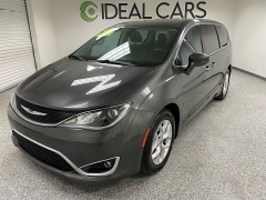 Used 2018 Chrysler Pacifica 4d Wagon Touring Plus at Ideal Cars Llc near Mesa, AZ