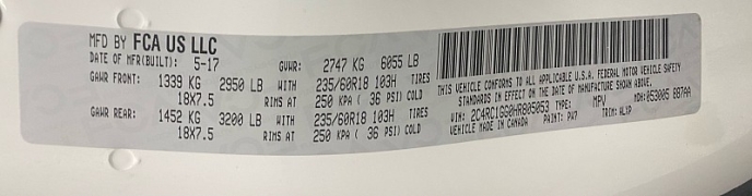 Used 2017  Chrysler Pacifica 4d Wagon Limited at Ideal Cars Llc near Mesa&comma; AZ