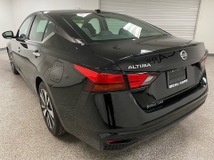Used 2021  Nissan Altima 2&period;5 SV Sedan at Ideal Cars Llc near Mesa&comma; AZ