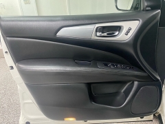 Used 2019  Nissan Pathfinder 4d SUV FWD SL at Ideal Cars Llc near Mesa&comma; AZ