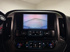Used 2018  Chevrolet Silverado 1500 4WD Crew Cab LT Z71 at Ideal Cars Llc near Mesa&comma; AZ