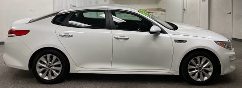 Used 2016  Kia Optima 4d Sedan LX at Ideal Cars Llc near Mesa&comma; AZ