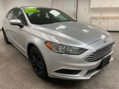 Used 2017  Ford Fusion Hybrid 4d Sedan SE at Ideal Cars Llc near Mesa&comma; AZ