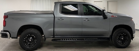 Used 2021  Chevrolet Silverado 1500 4WD Crew Cab 147" LT at Ideal Cars Llc near Mesa&comma; AZ