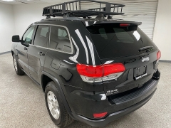 Used 2017  Jeep Grand Cherokee 4d SUV 4WD Laredo at Ideal Cars Llc near Mesa&comma; AZ