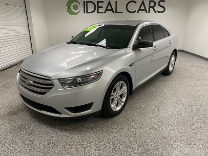 2017 Ford Taurus SE