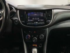Used 2020  Chevrolet Trax 4d SUV FWD LT at Ideal Cars Llc near Mesa&comma; AZ