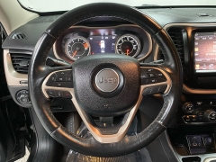 Used 2017  Jeep Cherokee 4d SUV FWD Limited I4 at Ideal Cars Llc near Mesa, AZ