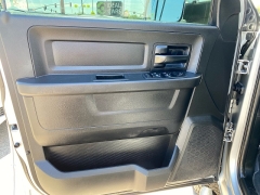 Used 2018  Ram 2500 4WD Crew Cab Tradesman at Ideal Cars Llc near Mesa&comma; AZ