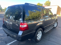 Used 2007  Ford Expedition 4d SUV 2WD XLT at Ideal Cars Llc near Mesa, AZ