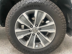 Used 2017  Nissan Titan 4WD Crew Cab S at Ideal Cars Llc near Mesa&comma; AZ