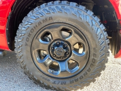 Used 2021  Nissan Titan 4x4 Crew Cab S at Ideal Cars Llc near Mesa&comma; AZ