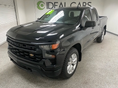  2022 Chevrolet Silverado 1500 2WD Double Cab 147" Custom at Ideal Cars Llc near Mesa&comma; AZ