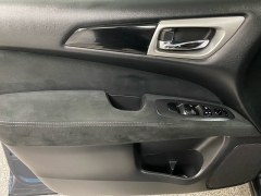 Used 2015  Nissan Pathfinder 4d SUV 4WD SV at Ideal Cars Llc near Mesa&comma; AZ